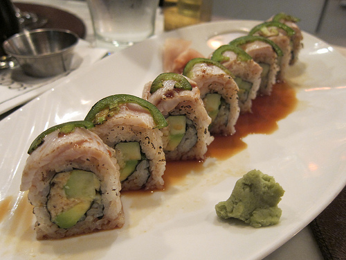 yellowtail roll
