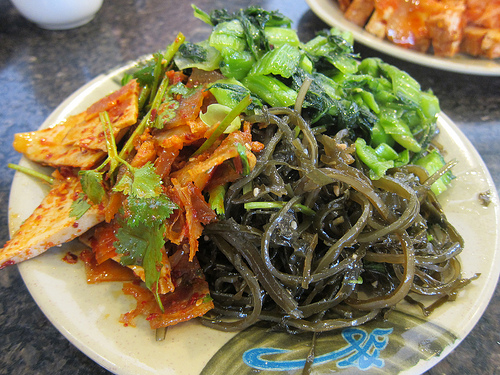 seaweed, tendon and pickled mustard greens