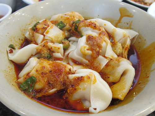 wontons in chili sauce