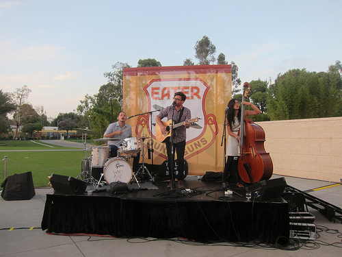 Eater Young Guns - band