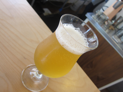 sparkling tea with hops