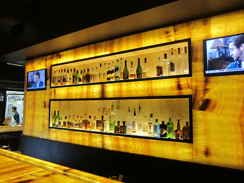 the bar at M Grill
