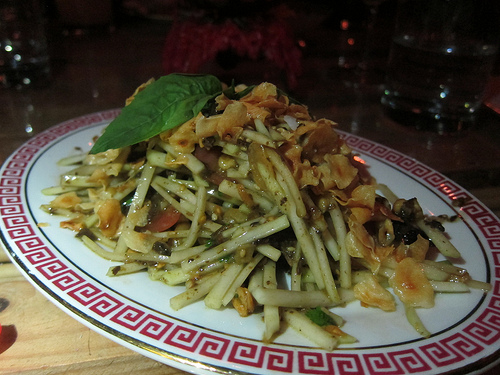 Burmese tea leaf salad