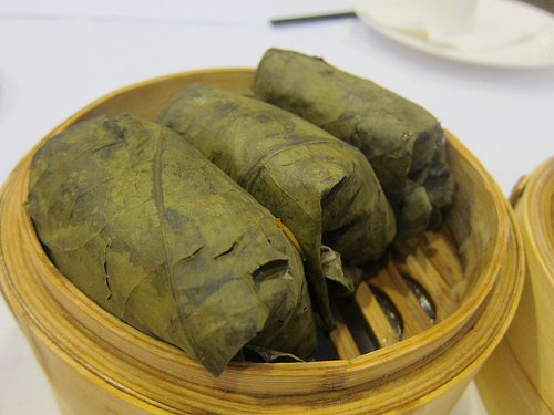 loh mai gai // lotus wrapped sticky rice