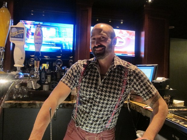 Pub Bartender Raul Faria