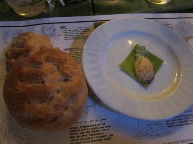 pineapple shaped bun and matching butter