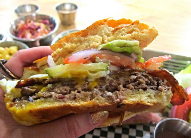 ah, look at that burger!