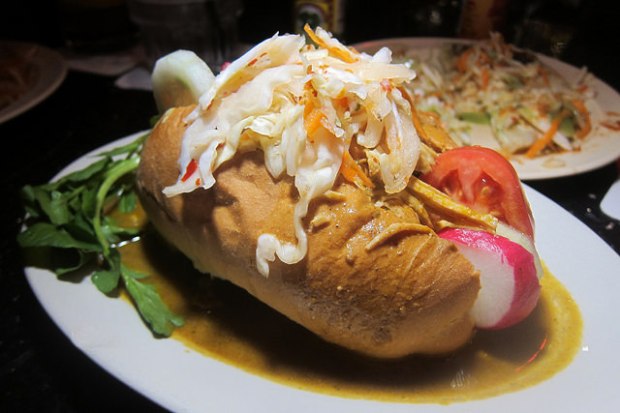 Pan Con Pavo (turkey sandwich)