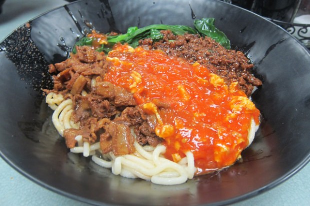 Wife's special noodles with fried pork (He Lao style)