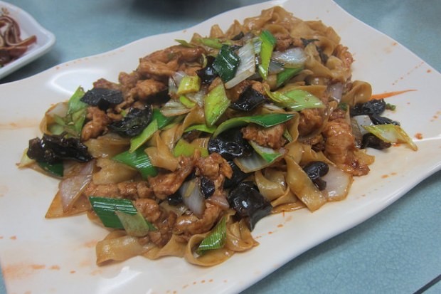 house special fried noodles with fried pork (Dao Xiao style)