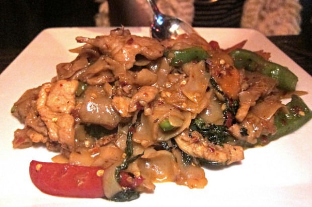 drunken noodles with chicken